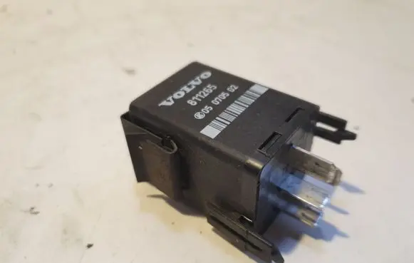 Volvo S40, V40 Electric power window relay 811265 05070502