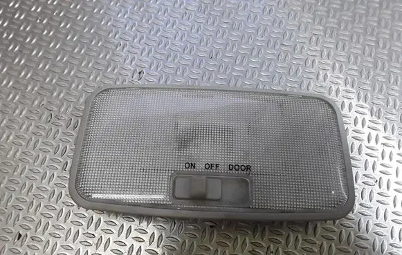 Toyota Auris 150 Front seat light