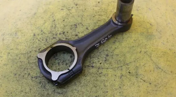 Mercedes-Benz Sprinter W906 Piston with connecting rod 646