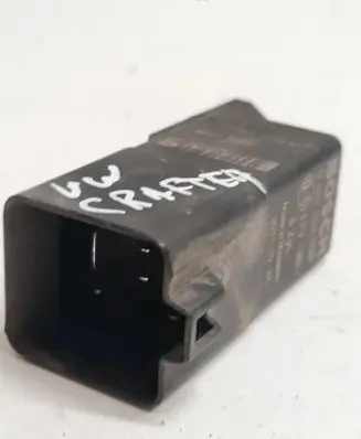 Volkswagen Crafter Glow plug pre-heat relay 0281003038 20110923