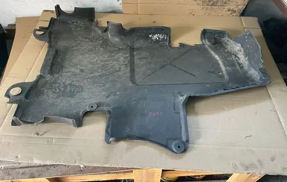 Mercedes-Benz C W202 Center/middle under tray cover 2025204423