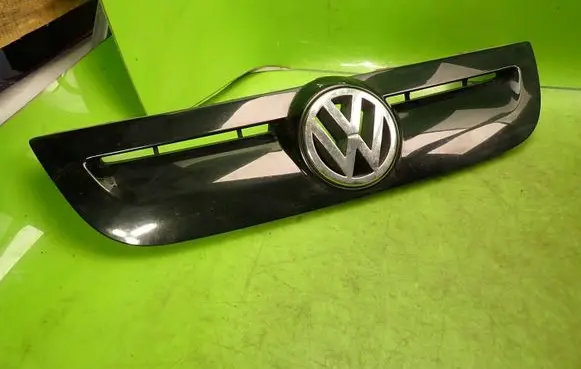 Volkswagen Cross Polo Front bumper upper radiator grill 6Q0853653J