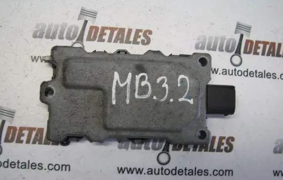 Mercedes-Benz E W210 Reducing agents exhaust control unit A2108300672
