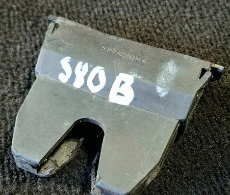 Volvo S80 Trunk lock loop 