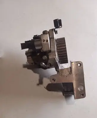 Renault Scenic II - Grand scenic II Fuel injection high pressure pump 8200108225