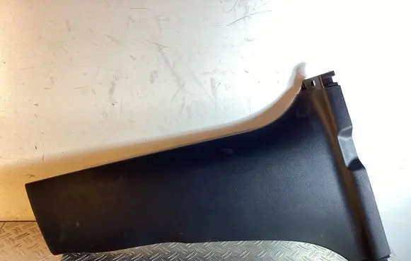 (B) pillar trim (bottom)