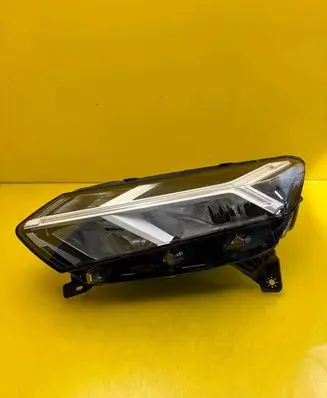Dacia Sandero III Headlight/headlamp 260602561R