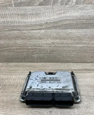 Volkswagen Golf IV Engine control unit/module 038906012M 0281001979