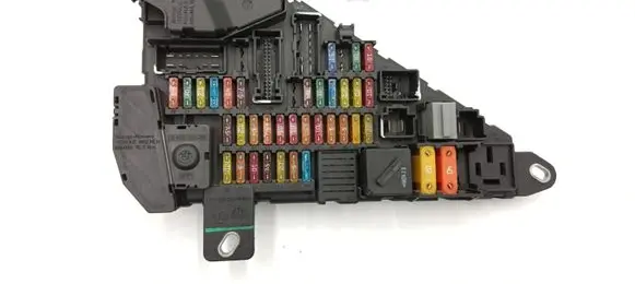 BMW 5 E60 E61 Fuse module 6906588 6906603 6906601