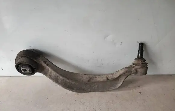 BMW 5 GT F07 Front lower control arm/wishbone 6775959