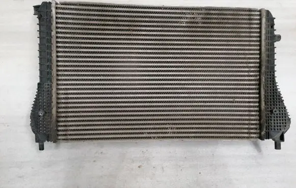 Volkswagen PASSAT B7 Intercooler radiator 3C0145805AM