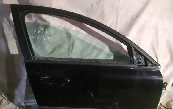 Volvo V50 Front door juodos