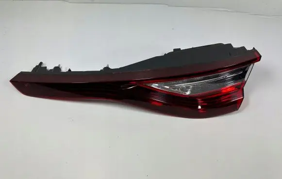 Renault Megane IV Tailgate rear/tail lights