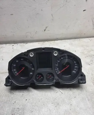 Volkswagen PASSAT B6 Speedometer (instrument cluster) A2C53194181