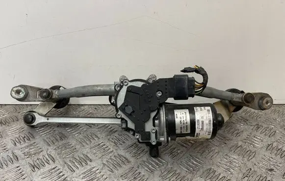 Front wiper linkage and motor
