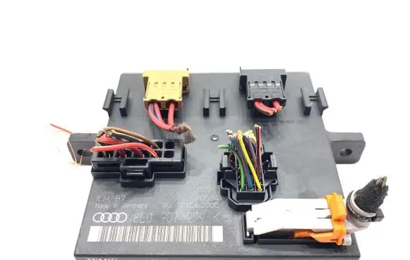 Audi A4 S4 B7 8E 8H Central body control module 8E0907279K