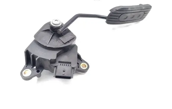 Nissan Note (E11) Accelerator throttle pedal