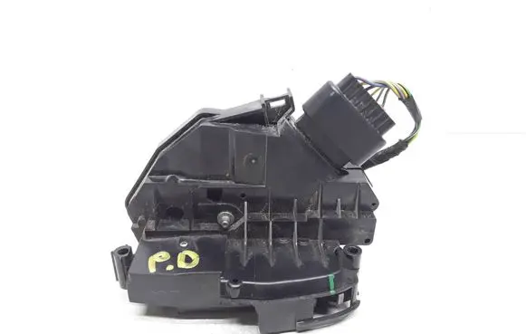 Volvo S60 Front door lock 31301740