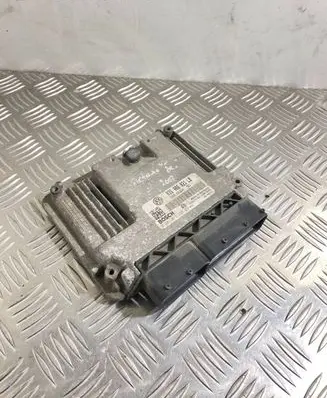 Skoda Octavia Mk2 (1Z) Engine control unit/module 03G906021LB 0281013238