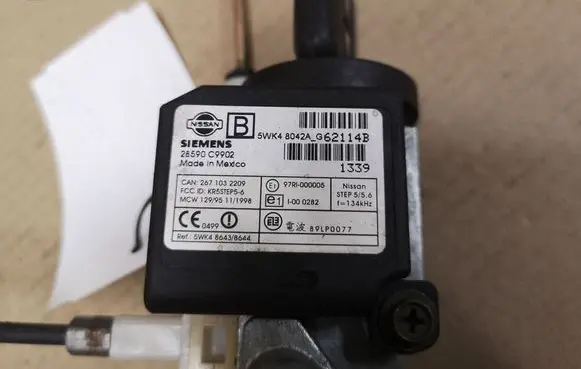 Nissan X-Trail T30 Ignition lock 5WK48042AG 62114B 28590C9902