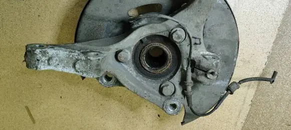 Opel Insignia A Front wheel hub