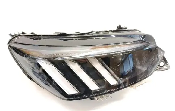 Peugeot 208 Headlight/headlamp 9823193480