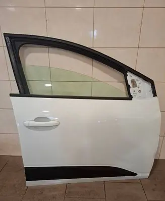 Dacia Sandero III Front door