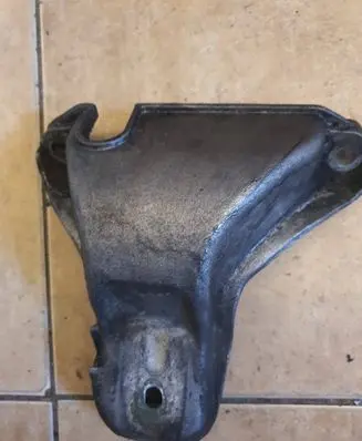 Audi 80 90 B3 Engine mounting bracket 893199308C