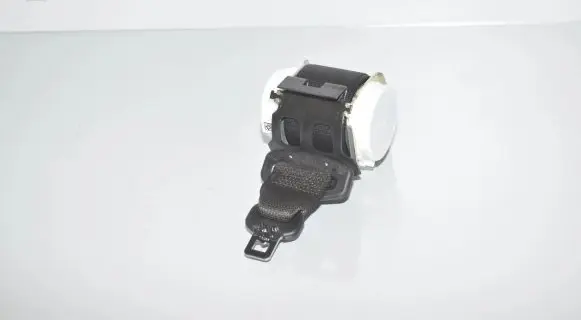 BMW M5 Middle seatbelt (rear) 7247667 72117247667