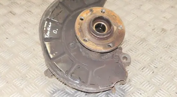 Volkswagen Touran II Front wheel hub