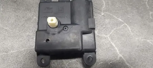 Nissan Murano Z50 A/C air flow flap actuator/motor 