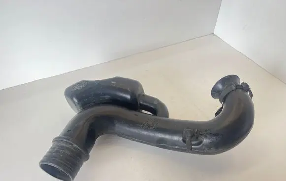 Skoda Fabia Mk3 (NJ) Air intake duct part 04C129618
