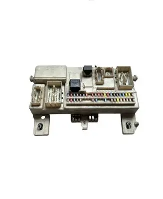 Volvo V50 Fuse module 8690720