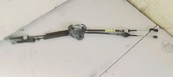Gear shift cable linkage