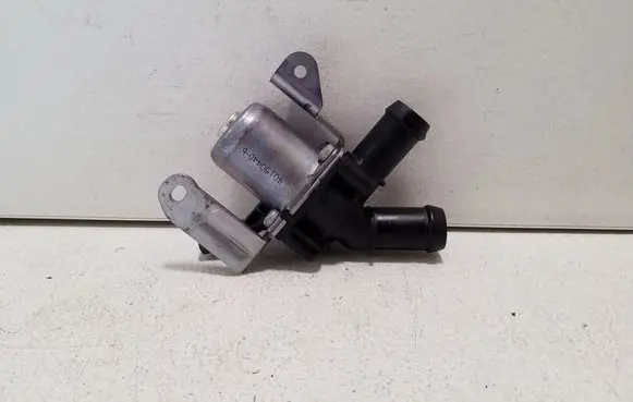 Volvo XC60 Electric auxiliary coolant/water pump 32222659