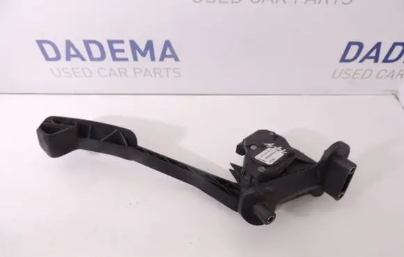 Volvo V70 Accelerator throttle pedal 30636004 D174