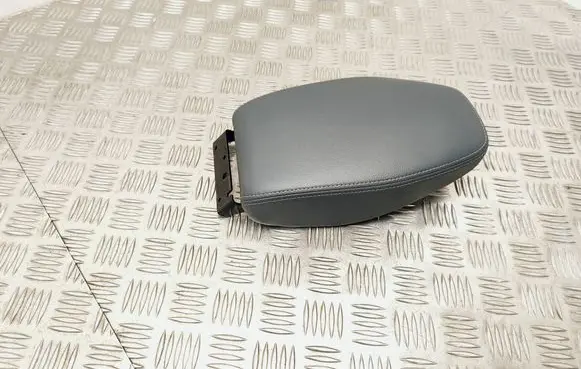 Nissan Juke II F16 Armrest 