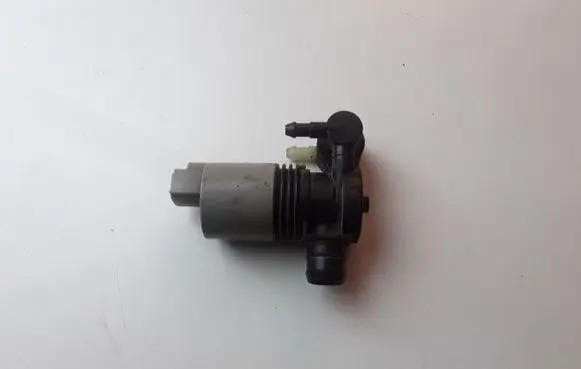 Toyota Auris E180 Windscreen/windshield washer pump 1020974