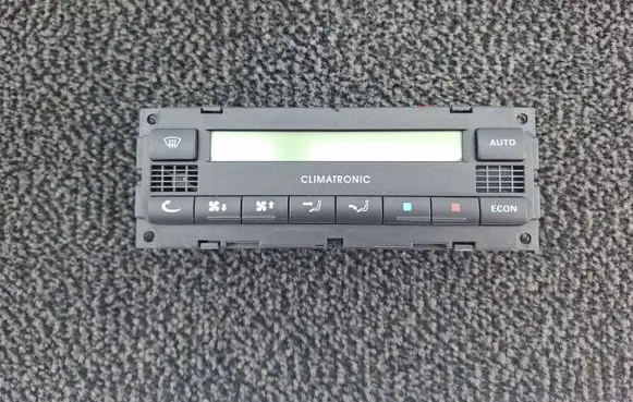 Volkswagen PASSAT B5.5 Climate control unit 3B2907044J
