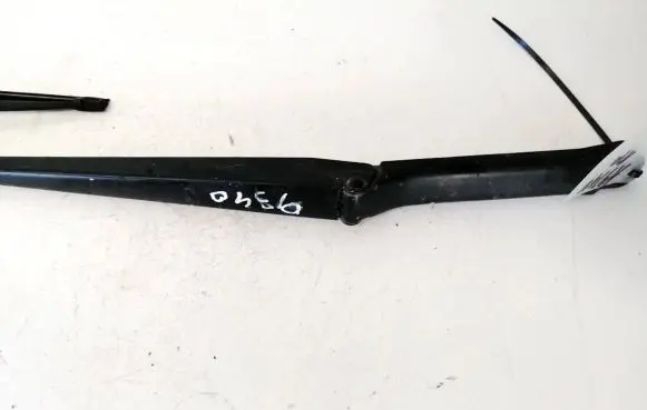 Toyota Avensis T220 Front wiper blade arm 8521105051 85211-05051
