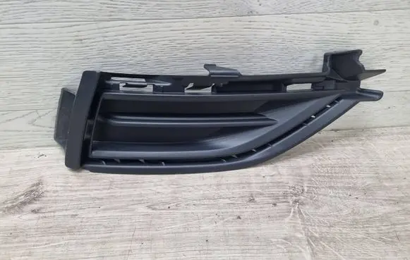 Volkswagen Golf VII Front bumper lower grill 5G0853212G