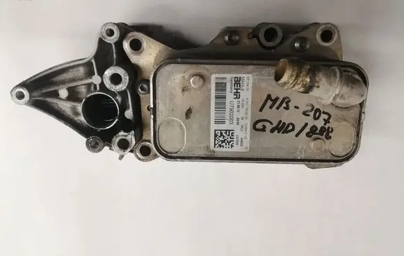 Mercedes-Benz E C207 W207 Engine oil radiator A6511800665