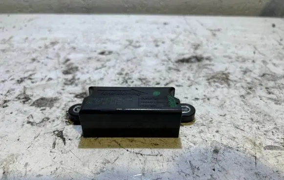 Mercedes-Benz E W211 Airbag deployment crash/impact sensor A0038200726 821761664 330702148