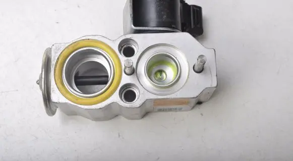 Volvo XC60 Air conditioning (A/C) expansion valve 32130443
