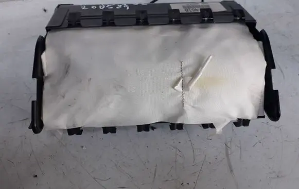 Ford Taurus Passenger airbag
