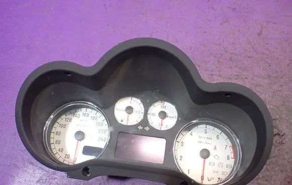 Alfa Romeo 147 Speedometer (instrument cluster) 156056630