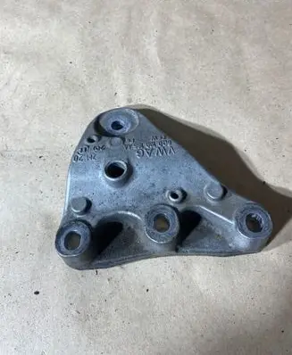 Volkswagen Polo V 6R Engine mounting bracket 6Q0199185AA
