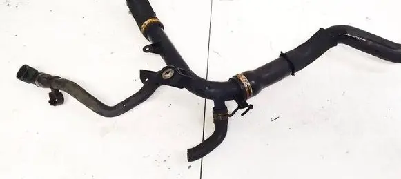 Opel Omega B1 Engine coolant pipe/hose 24462328