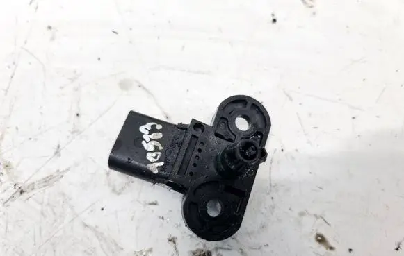 Volkswagen PASSAT B5.5 Air pressure sensor 0261230031 06B906051