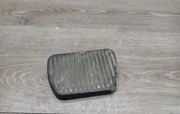 Volvo XC90 Brake pedal 3516078